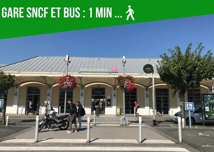 Loc Trotteur Le Safran F2 Grand Confort, Gare Sncf De Λούρδη