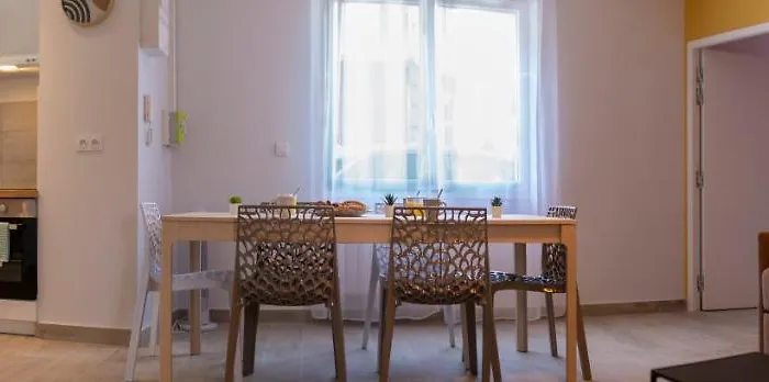 Loc Trotteur Le Safran F2 Grand Confort, Gare Sncf De Appartement *