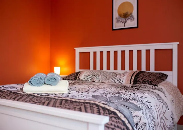 Loc Trotteur Le Safran F2 Grand Confort, Gare Sncf De Lourdes