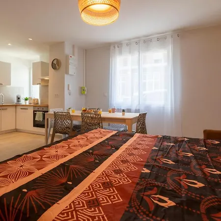 Loc Trotteur Le Safran F2 Grand Confort, Gare Sncf De